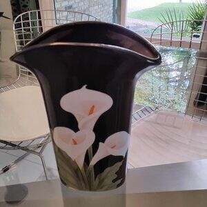Vase, black, white, orange, green